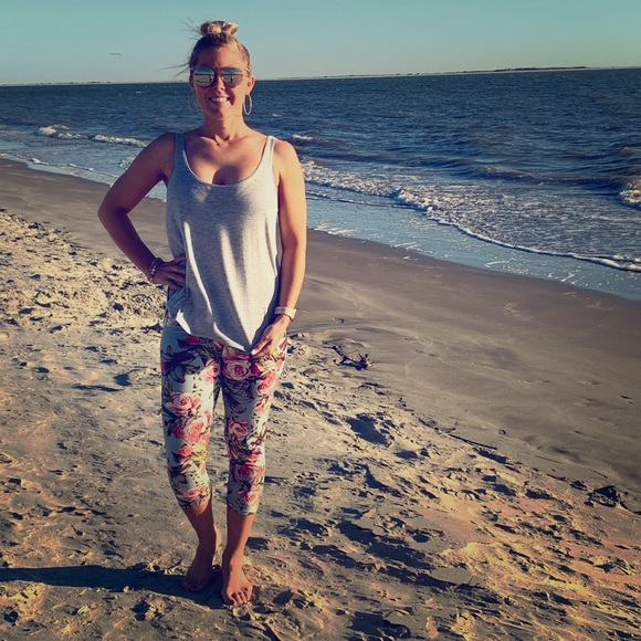 Fashion Blvd Pants - SALE - Floral Printed Crop Leggings Fashion Blvd Pants - SALE - Floral Printed Crop Leggings